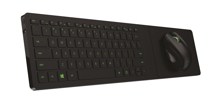 1. Razer Turret 的整合式磁性滑鼠墊的設計，即使在激烈的對戰時刻中，也能確保滑鼠不會因大動作而滑落