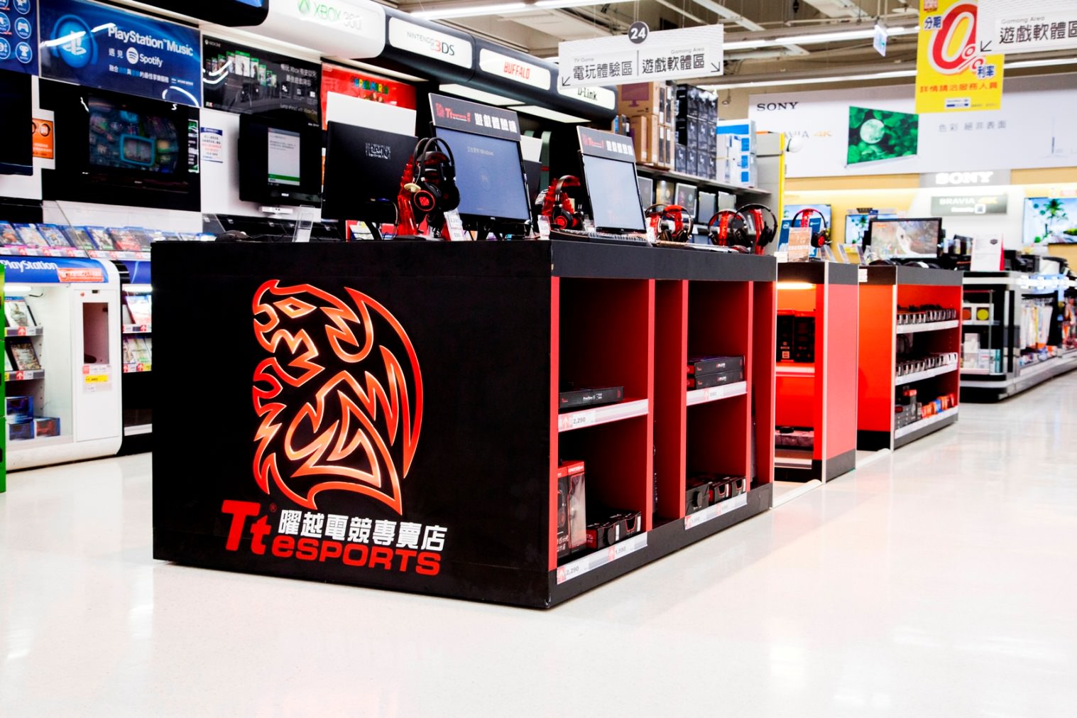 《曜越Tt eSPORTS電競專賣店-新店家樂福門市》_2