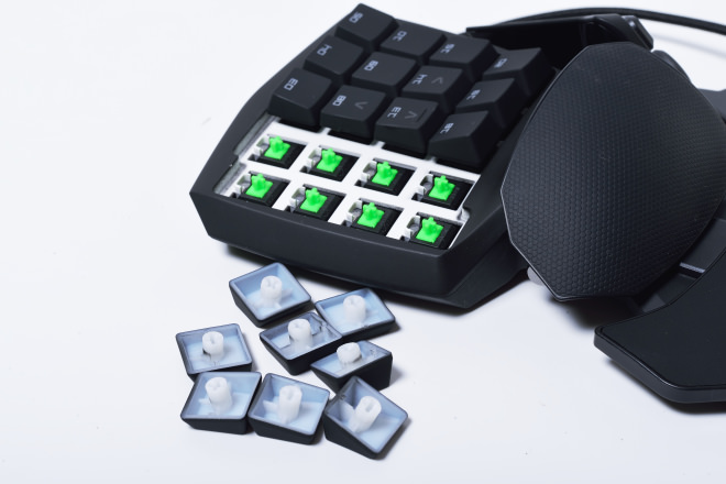 razer-orbweaver-chroma-9