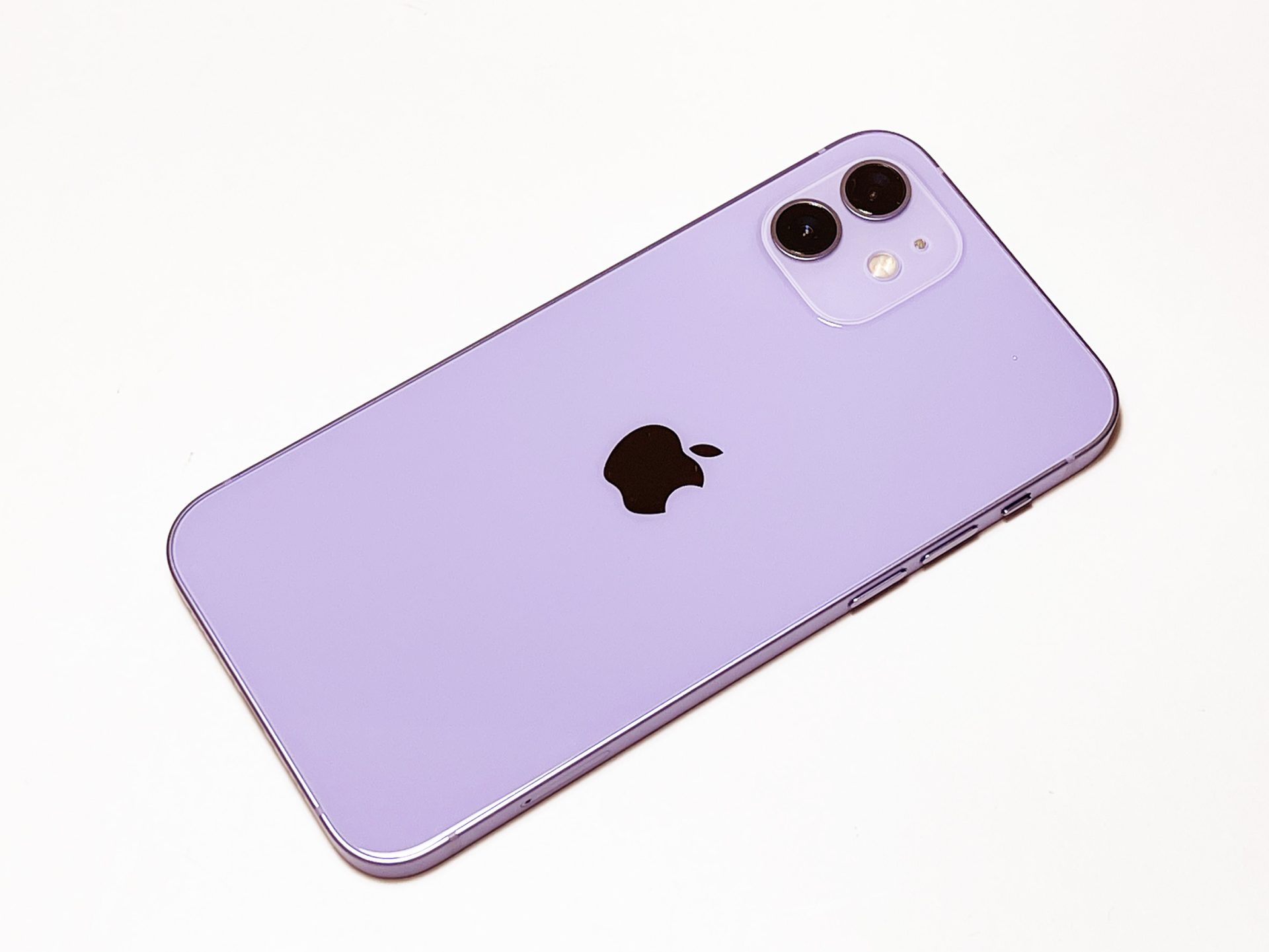 令人驚豔的iphone 12紫色搶先開箱 蘋果最美手機4 30到貨 電腦diy